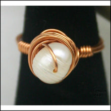 Load image into Gallery viewer, Copper and Pearl Handmade Ring - Jewelry Hand Made