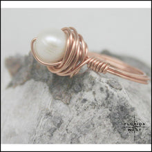 Load image into Gallery viewer, Copper and Pearl Handmade Ring - Jewelry Hand Made