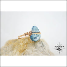 Load image into Gallery viewer, Copper and Shell Handmade Ring - Jewelry Hand Made
